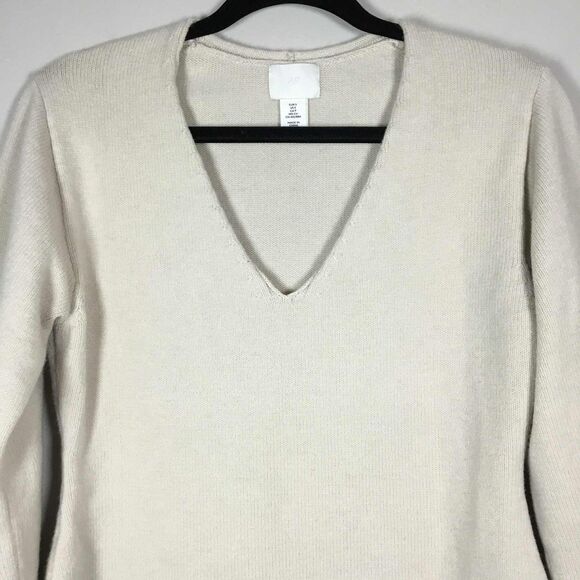 H&M Off White Minimalist Clean Girl Knit V Neck Oversized Sweater S Autumn Fall - Picture 2 of 8